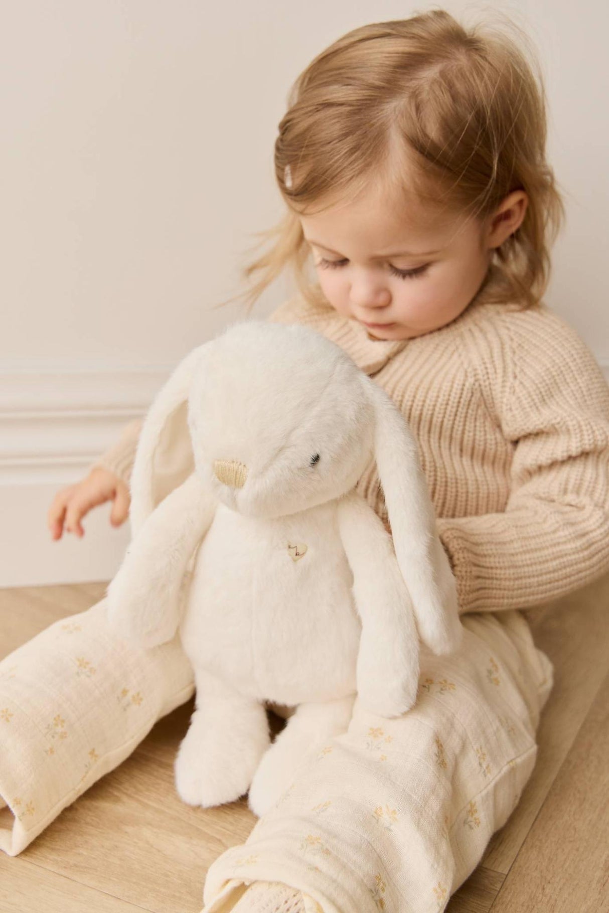 Snuggle Bunnies Penelope - Marshmallow (30cm)
