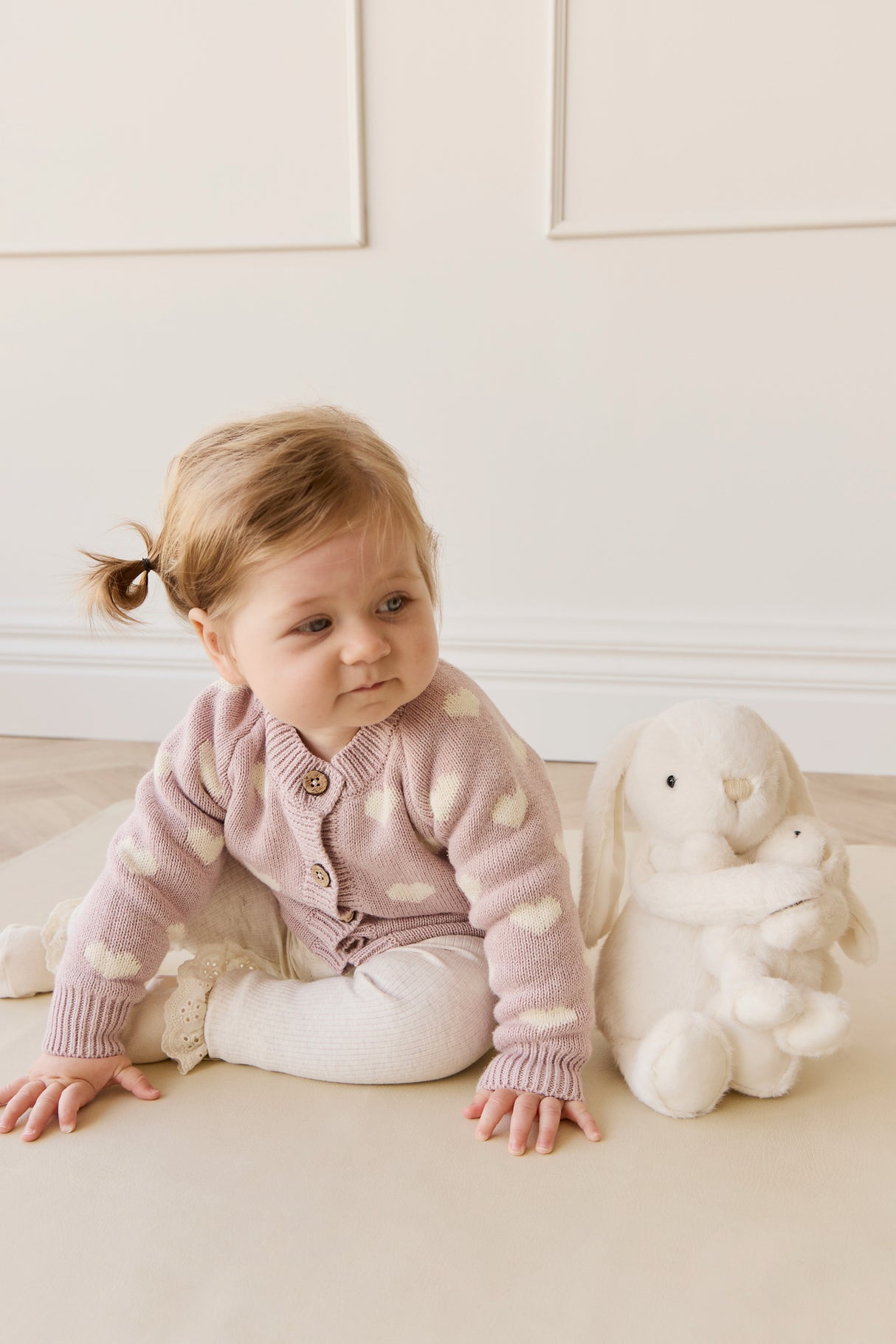 Snuggle Bunnies Frankie the Hugging Bunny - Marshmallow (30cm)