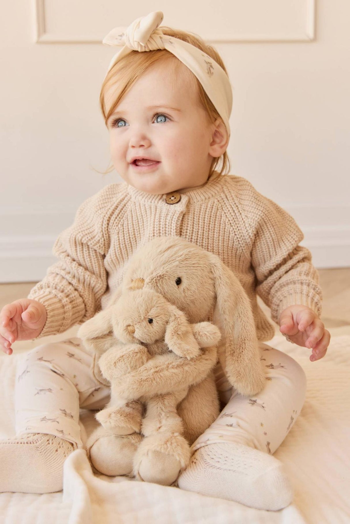 Snuggle Bunnies Frankie the Hugging Bunny - Caramel (30cm)