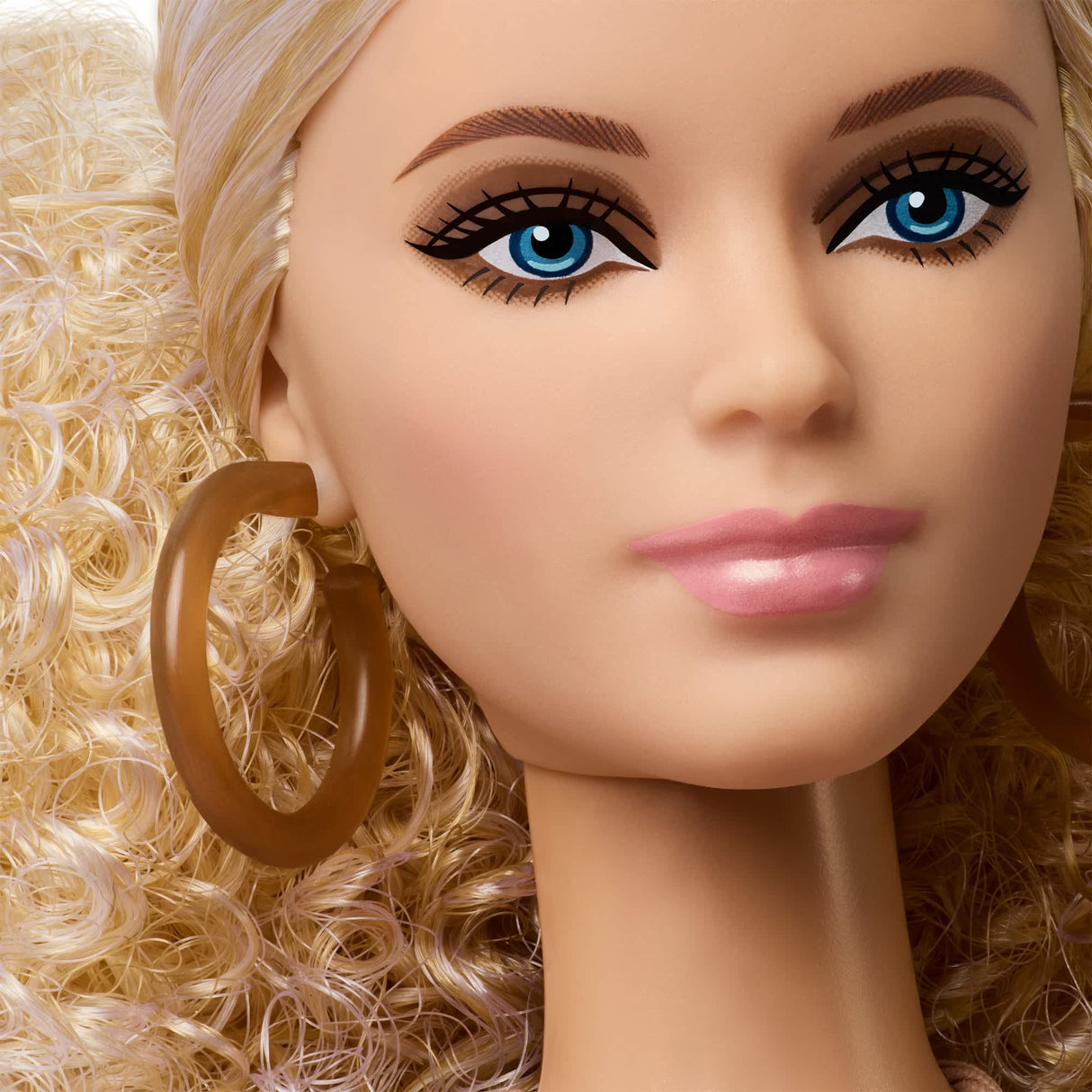 Barbie Basics: 2026 Model 07 Doll